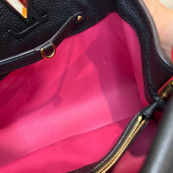 Louis Vuitton Handbag Capucines MM - Picture 10 of 17